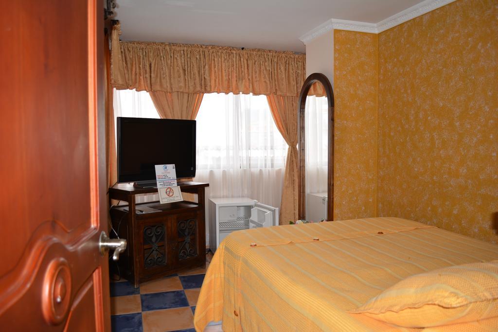 Hotel Casa Colonial Santa Rosa De Cabal Room photo