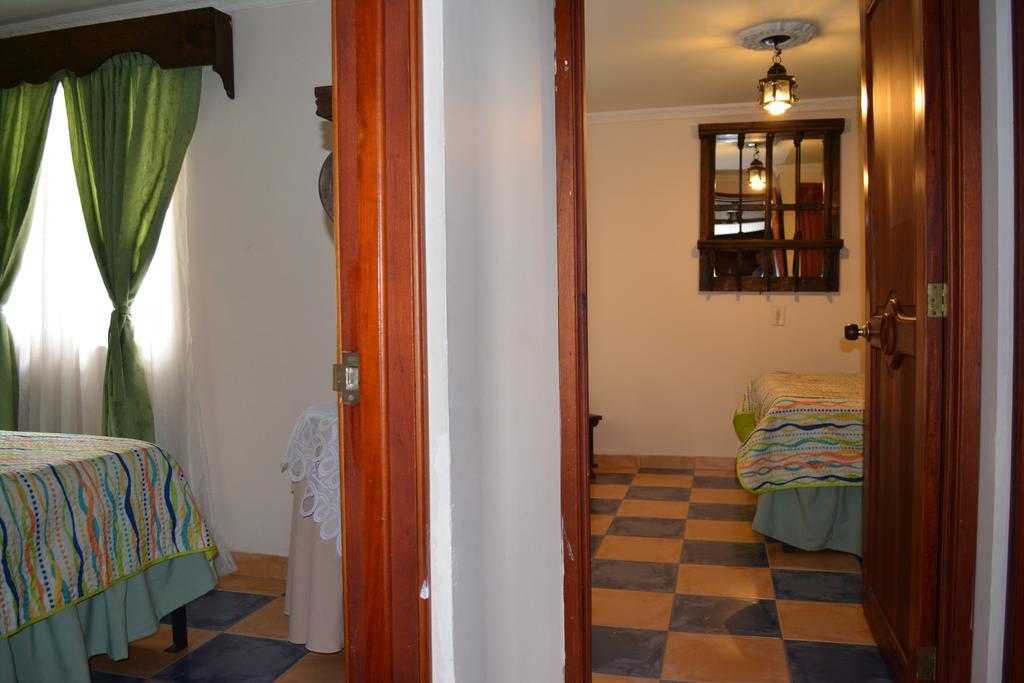 Hotel Casa Colonial Santa Rosa De Cabal Room photo