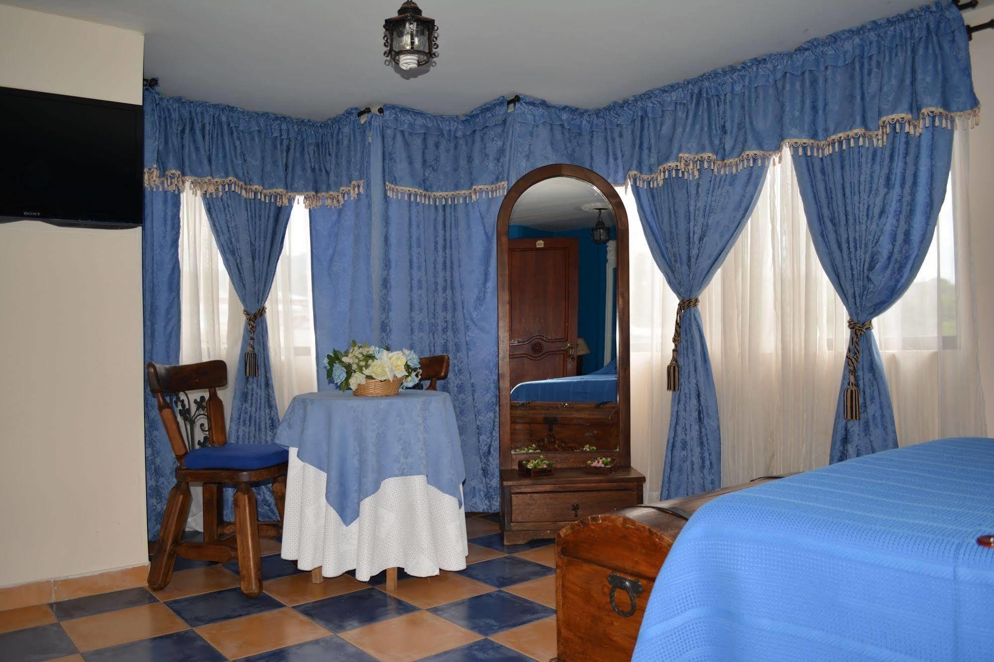 Hotel Casa Colonial Santa Rosa De Cabal Exterior photo