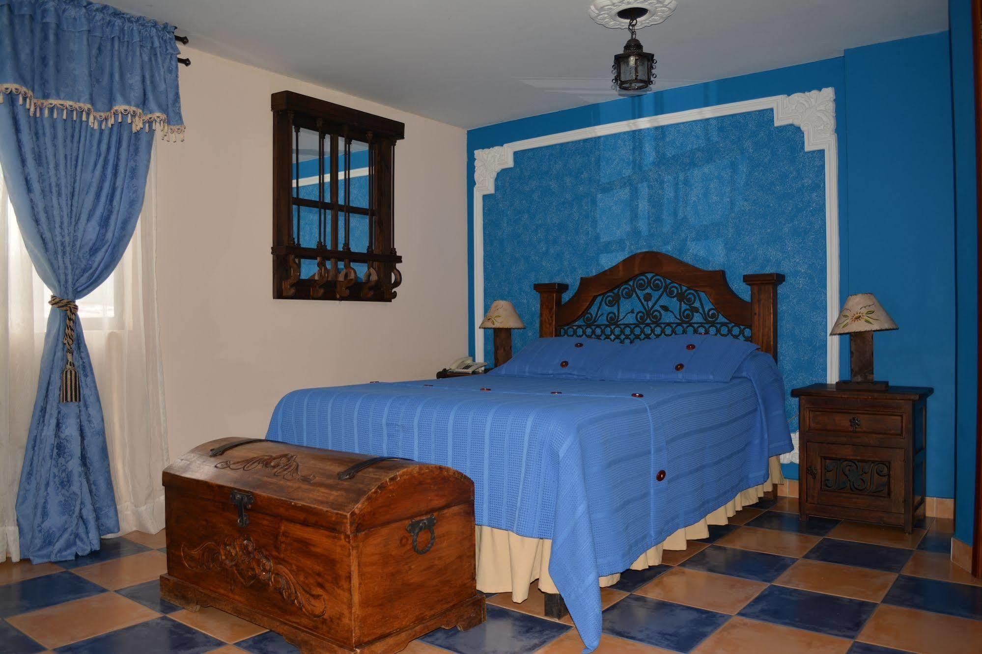Hotel Casa Colonial Santa Rosa De Cabal Exterior photo